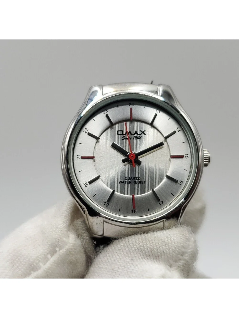 Omax Silver Tone Round Dial Quartz Womens Watch With Tag 26mm New Battery